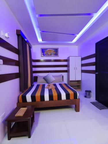 2 queen beds