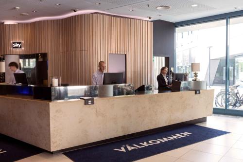 Scandic Hamburg Emporio - image 10