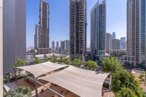 Stylish Urban Living - 1-bedroom in Burj Royale, Dubai (photo 7)