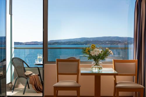 Triple room, sea view