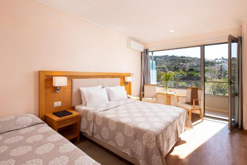 Triple room, garden view