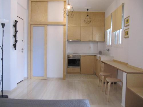 Cosy Studio at the heart of glyfada, Atény