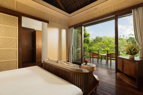 Three-Bedroom Villa image 10