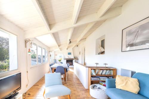 Közös társalgó / TV, La Joyeuse - Maison 4 chambres in L'Ile-d'Yeu