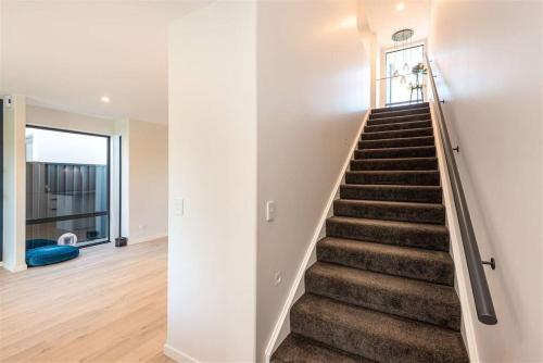 Family House Airport Heaven in Russley