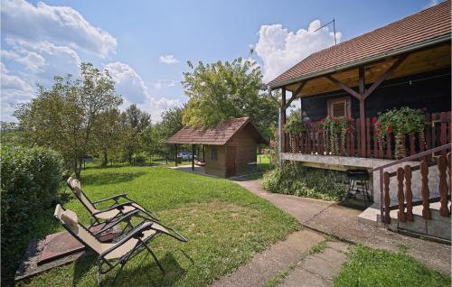 Viesnīcas āriene, 1 Bedroom Awesome Home In Augustanovec in Pisarovina