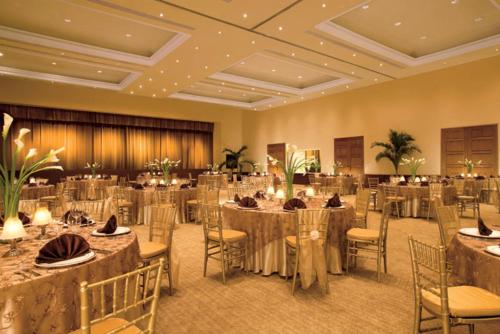 Banquet hall, Dreams Tulum Resort & Spa - All Inclusive in Tulum