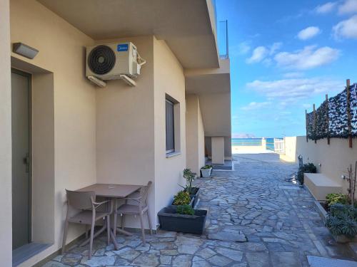 Almare Beach Hotel - image 14