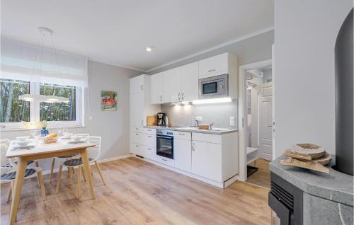 ห้องครัว, Reetdachhaus 27 Auf Usedom near สนามบินเฮริงสดอร์ฟ