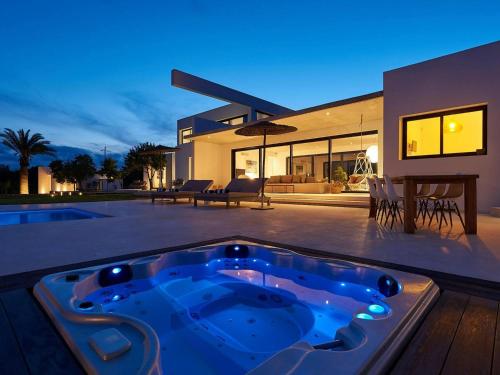 Villa in Ibiza near Benirrás Beach gîte à louer Sant Joan de Labritja