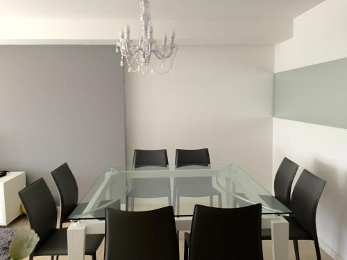 Three-Bedroom Apartment image 10