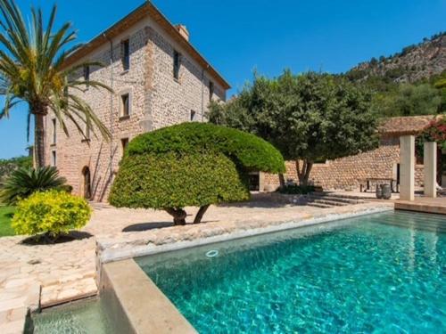 Villa in Andratx with Sea Views and Pool