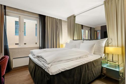 Clarion Hotel Admiral - image 8