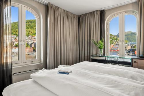 Clarion Hotel Admiral - image 4