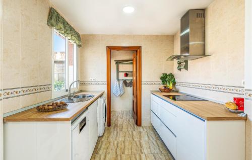 virtuve, Stunning Air Conditioned House in Cijuela