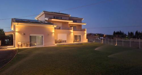 TEGEA LUXURY SUITES Athena in Tripoli