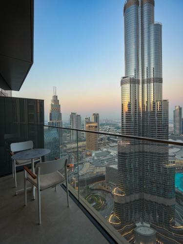 Super luxurious 2 BR Burj Khalifa & Fountain View - image 11