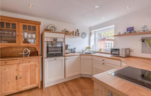 Amazing home in Langenhorn with 2 Bedrooms - image 11