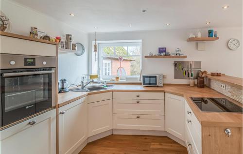 Amazing home in Langenhorn with 2 Bedrooms - image 3