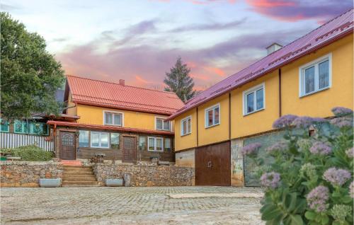 Awesome Home In Skare With Sauna