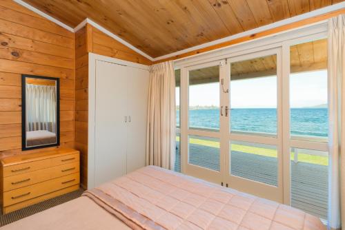 Oasis Beach Resort - image 3