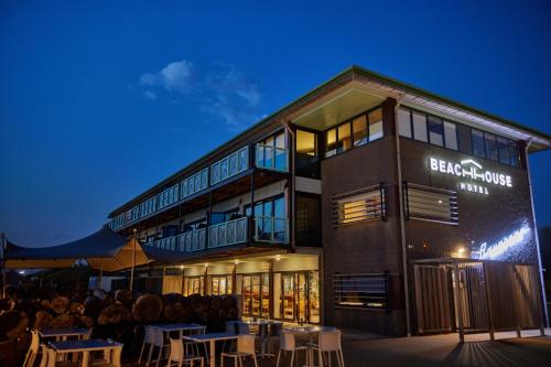 Beachhouse Hotel - image 2