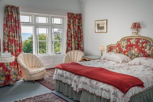 Lisle Combe - image 2