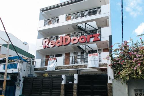RedDoorz at DBuilders Rooms Bangkal Makati, Manila (photo 10)