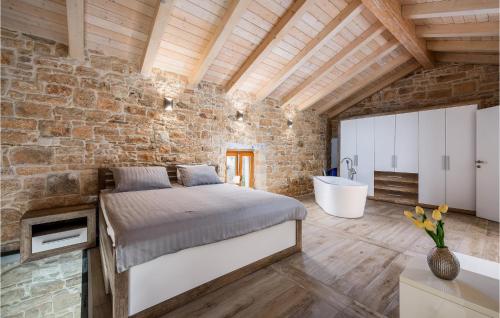 Cozy Home In Svetvincenat With Wifi in Svetvincenat