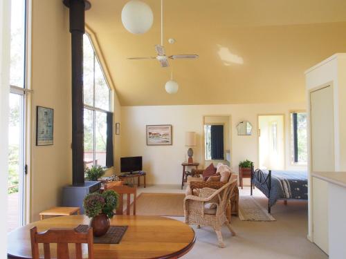 Facilities, Bundle Hill Cottages in Bawley Point