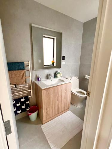 New town house room in Green lane, Окленд (фото 6)