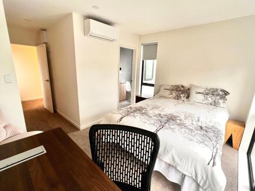 New town house room in Green lane, Окленд (фото 4)