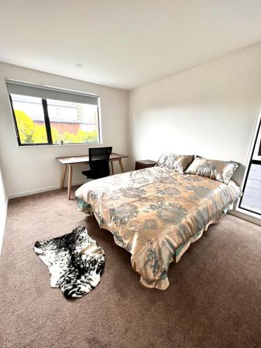 New town house room in Green lane, Окленд (фото 10)
