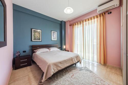 Main square apartment - image 3