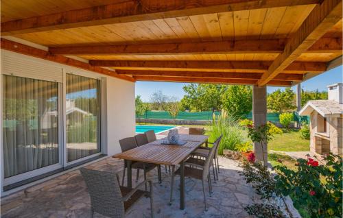 Viesnīcas āriene, Three-Bedroom Holiday Home In Vinjani Gornji in Gornji Vinjani