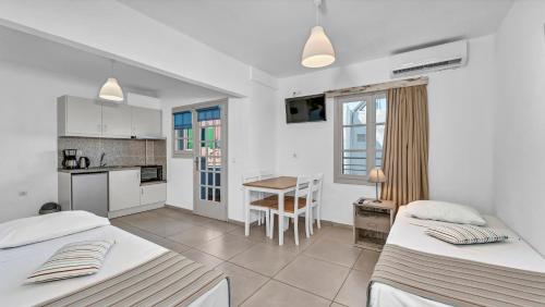 Erato Hotel - image 12