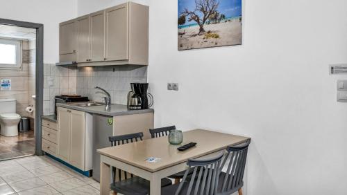 Erato Hotel - image 20