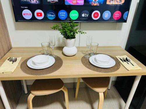 Candid Suite by ARL, Manila
