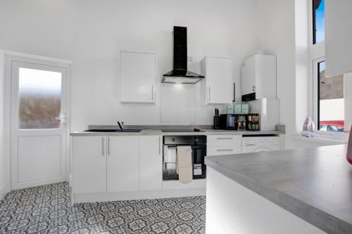 Stadium View Apartments #2 - New & Modern Twin Studio Flat- Sleeps 3 - Tap to explore photos