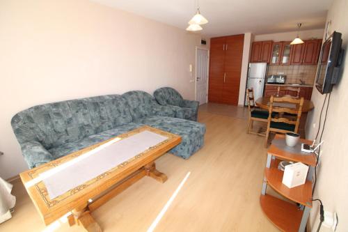 Prestige Fort Beach - Menada Apartments