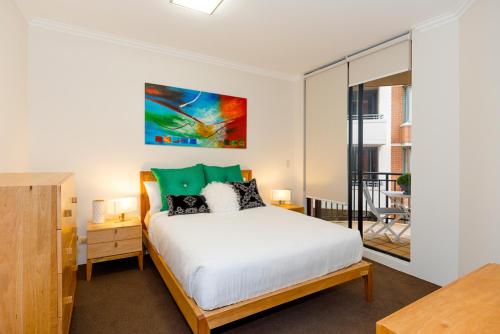 Thriving city location dining hub near CBD - main image