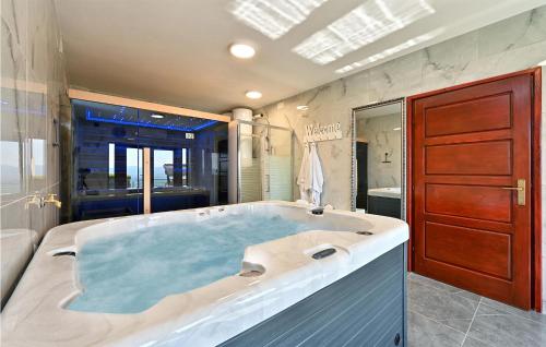Aktivitātes, Stunning Home In Madzarevo With Sauna in Moždenec