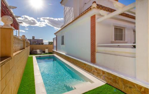 สระว่ายน้ำ, Amazing Home In Jeronimo Y Avileses in ลา เตร์เซีย