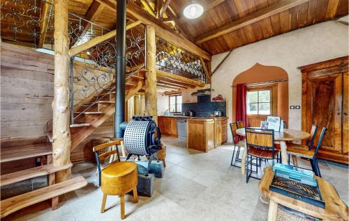 Cozy Home In Les Fosses With Kitchen gîte à louer Villiers-en-Bois