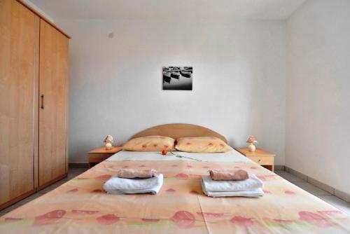 Two-Bedroom Apartment with Sea View image 10