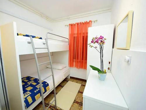 Three-Bedroom Apartment image 4