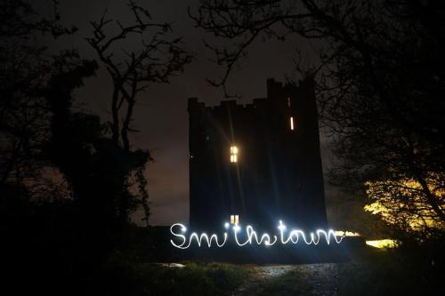 Viesnīcas āriene, Smithstown Castle in Kilfenora