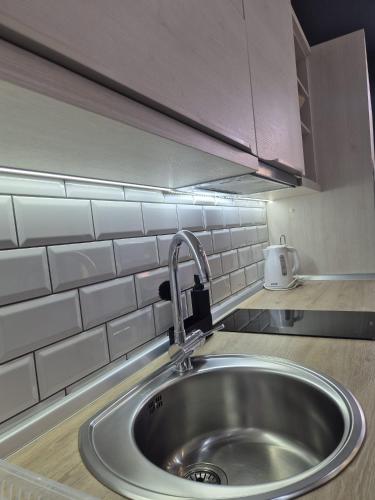 Boulevard Apartments - image 3