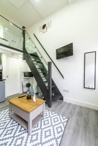 Studio in Central Reading- Next to Town Centre, Reading (photo 8)