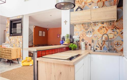 Kitchen, Amazing Home In Gemenos in Gemenos